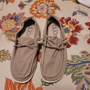 Hey Dudes Women Size 9 Khaki Color